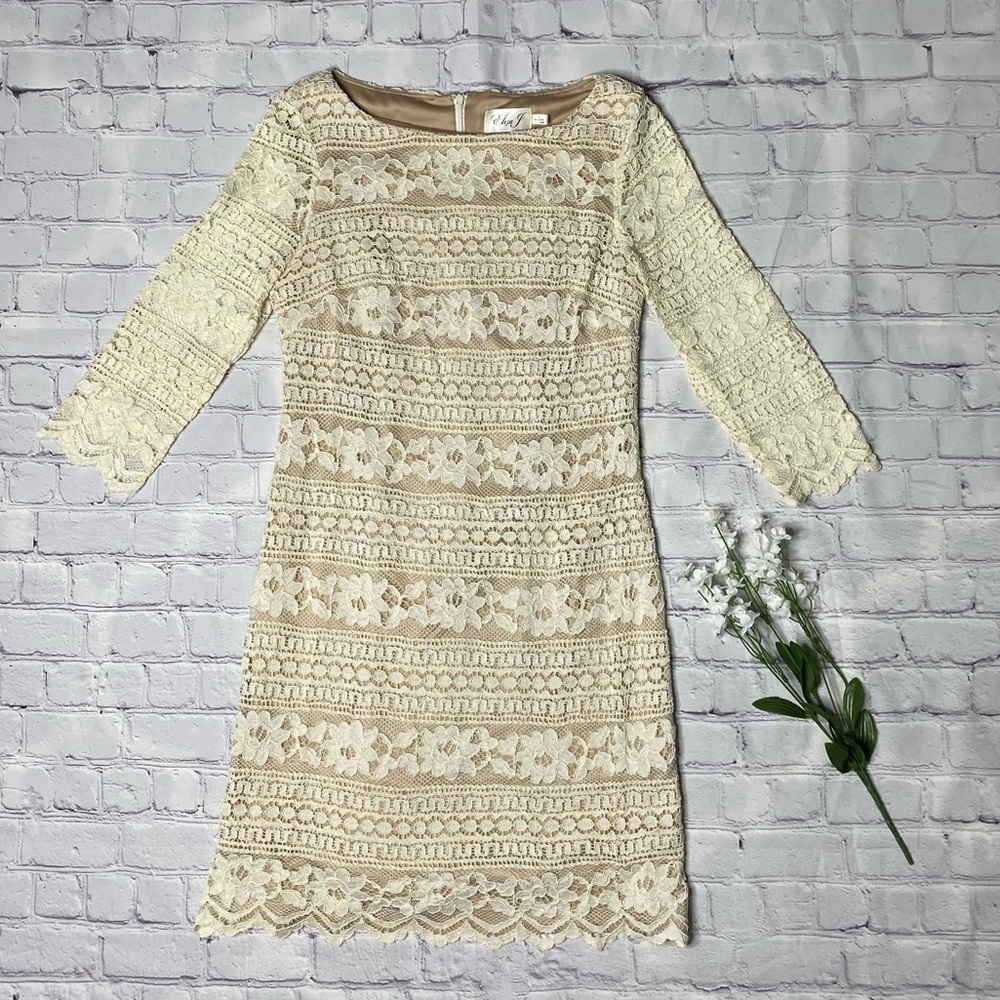 Women’s Eliza J Ivory Lace Dress Size 8